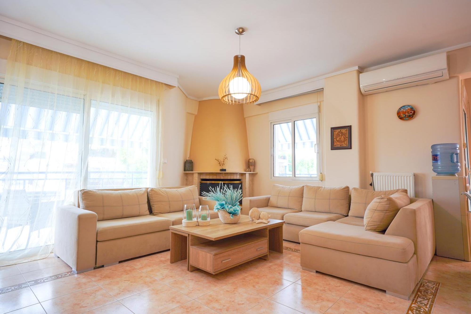 Lovely And Sunny Apartament 300M From Beach!! Peraía Kültér fotó