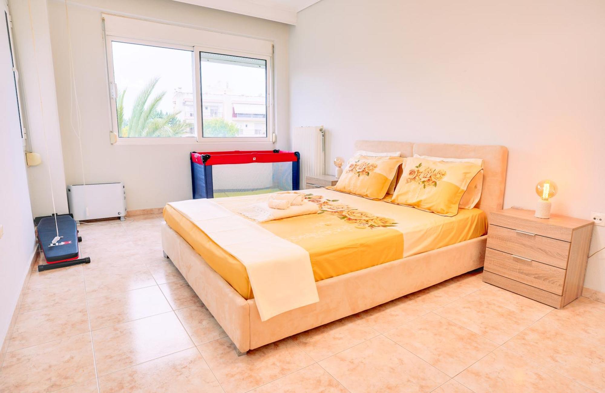 Lovely And Sunny Apartament 300M From Beach!! Peraía Kültér fotó
