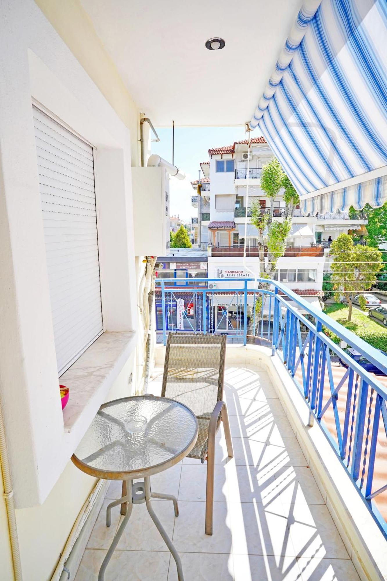 Lovely And Sunny Apartament 300M From Beach!! Peraía Kültér fotó